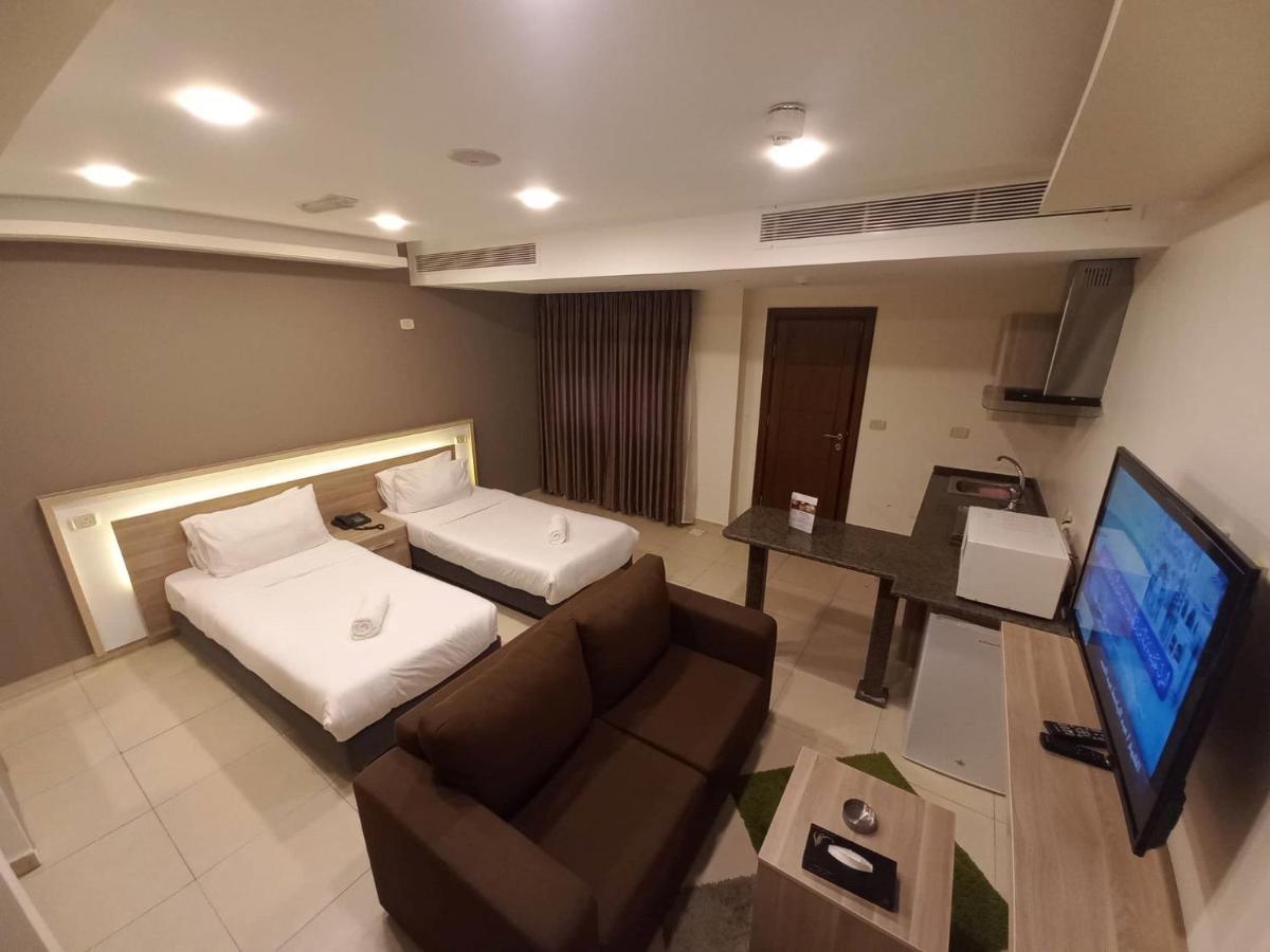 Lujain Hotel فندق النور واللجين アンマン エクステリア 写真