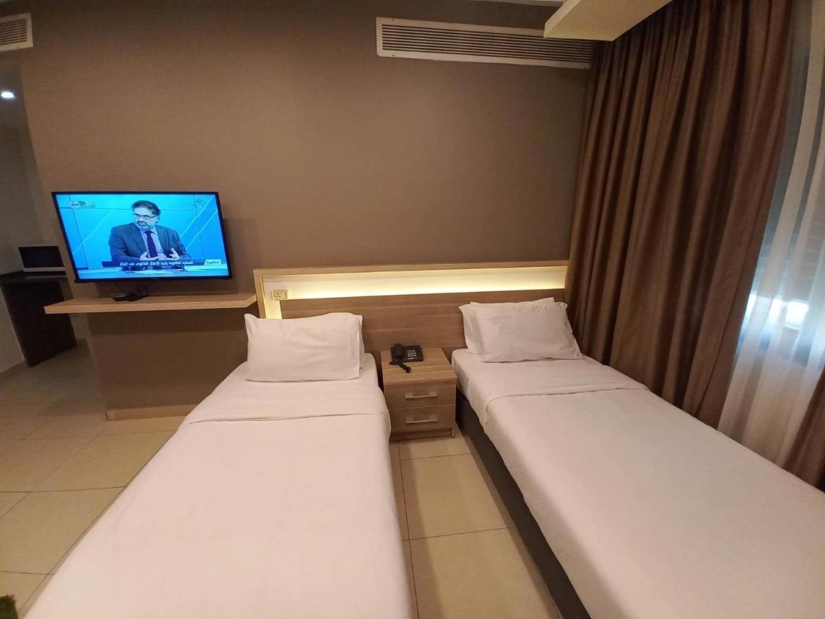 Lujain Hotel فندق النور واللجين アンマン エクステリア 写真