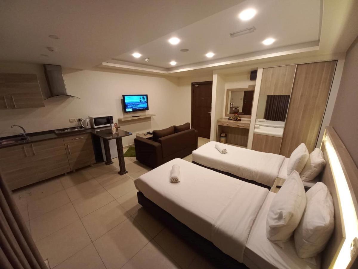 Lujain Hotel فندق النور واللجين アンマン エクステリア 写真