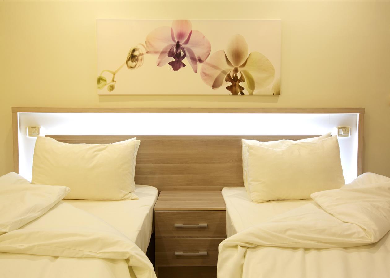 Lujain Hotel فندق النور واللجين アンマン 部屋 写真
