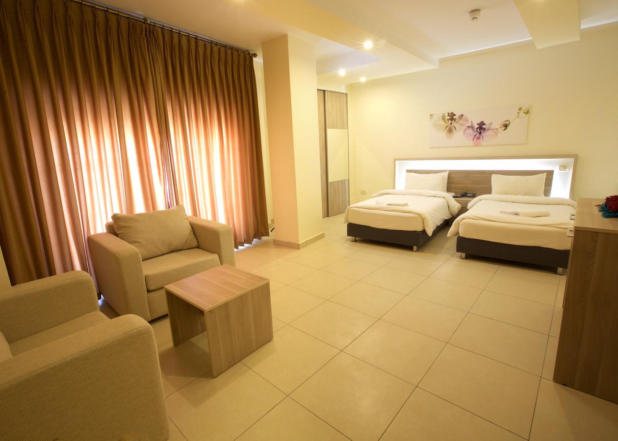 Lujain Hotel فندق النور واللجين アンマン 部屋 写真