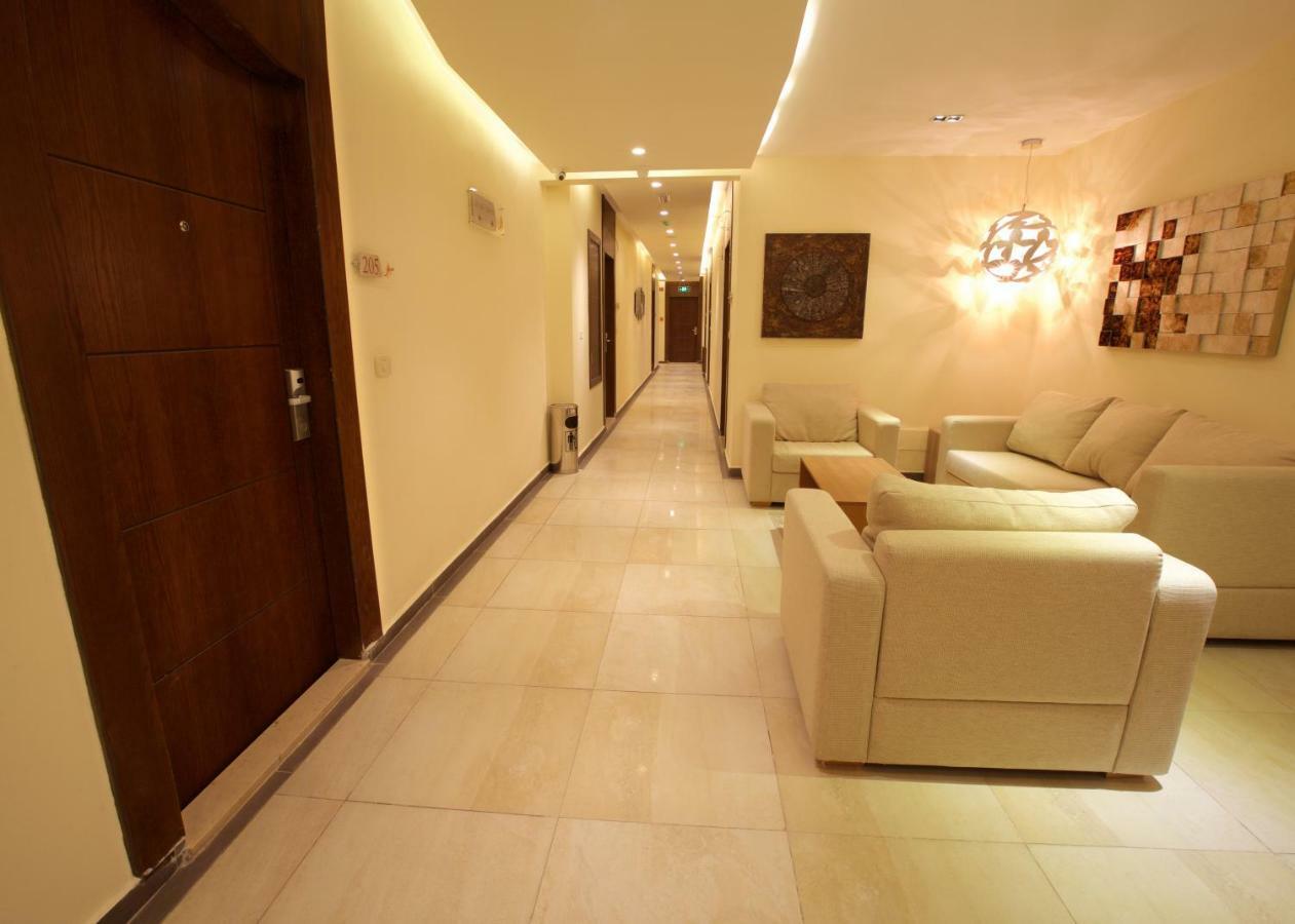 Lujain Hotel فندق النور واللجين アンマン エクステリア 写真